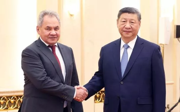 Sergei Shoigu e Xi Jinping