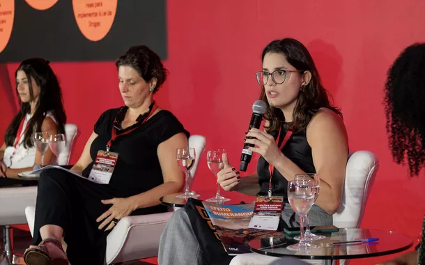 Coordenadora de pesquisa do Centro de Estudos de Segurança e Cidadania (CESeC), Mariana Siracusa fala no painel "Os Impactos Econômicos e Sociais da Decisão do STF", durante o evento "A Política Nacional sobre Drogas: Um Novo Paradigma", realizado pelo Brasil 247, TV 247 e Consultor Jurídico, com apoio do grupo Prerrogativas - Brasília (DF) - 18/02/2025