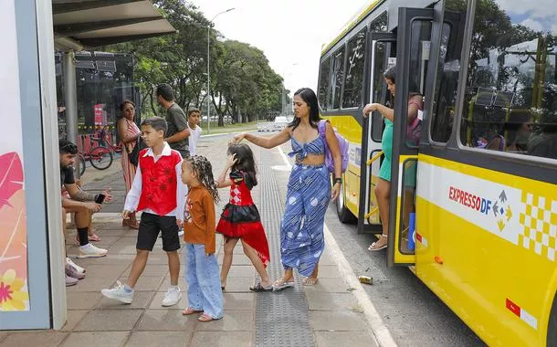 Vai de Graça: primeiro dia de carnaval no Distrito Federal tem mais de 782 mil viagens gratuitas