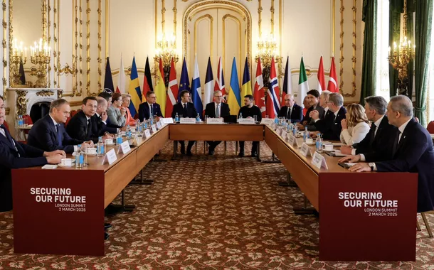 Starmer anuncia 'coalizão dos dispostos' para usar a Ucrânia na guerra contra a Rússia
