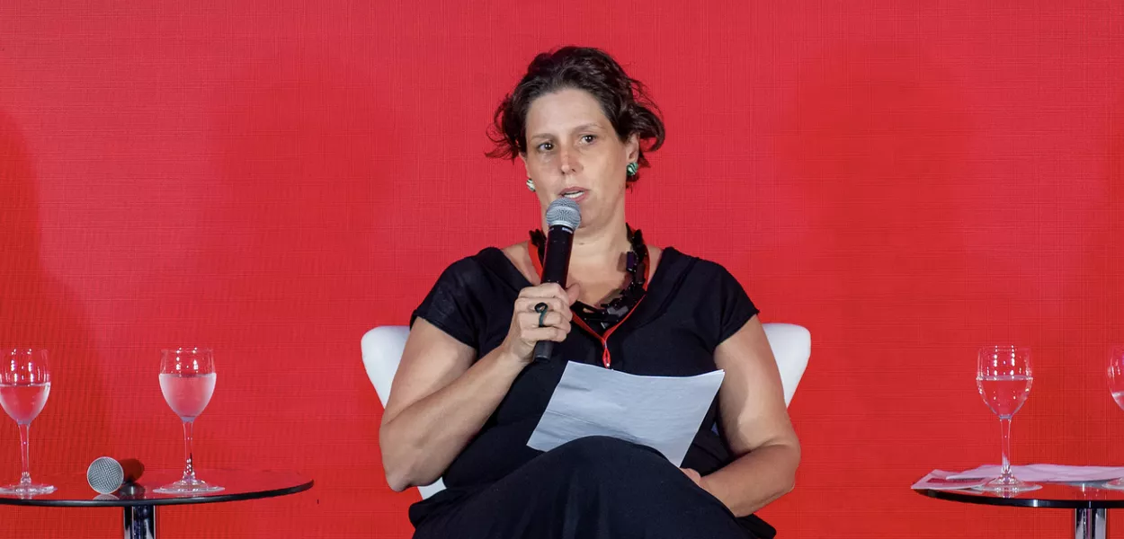 Diretora-executiva da Plataforma Justa, que coloca em perspectiva os gastos em segurança pública, Luciana Zaffalon fala no painel "Os Impactos Econômicos e Sociais da Decisão do STF", durante o evento "A Política Nacional sobre Drogas: Um Novo Paradigma", realizado pelo Brasil 247, TV 247 e Consultor Jurídico, com apoio do grupo Prerrogativas - Brasília (DF) - 18/02/2025