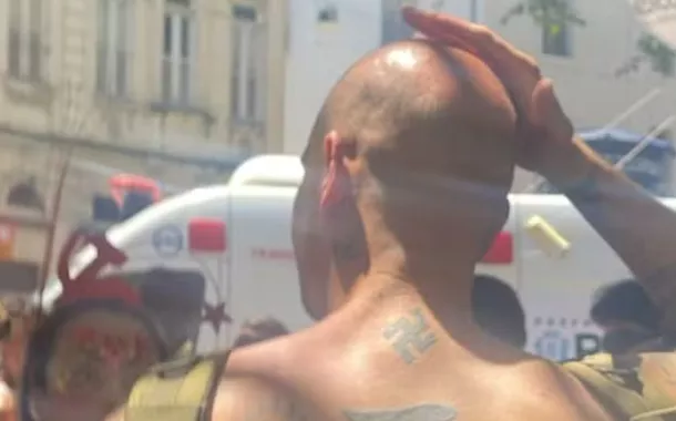 Tatuagem de suástica
