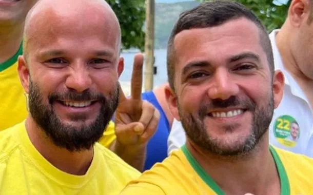Deputado bolsonarista dá soco em trabalhador no Sambódromo após ser alertado que não poderia entrar com copo de whisky em van