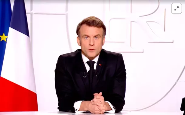 Macron se dirige aos franceses via rede de televisão 