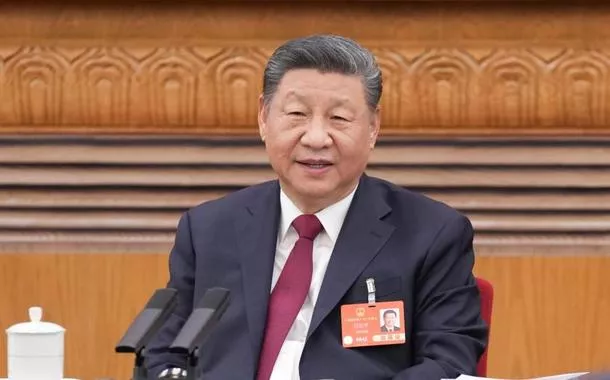 O presidente chinês fala a deputados durante sessão da Assembleia Popular Nacional 