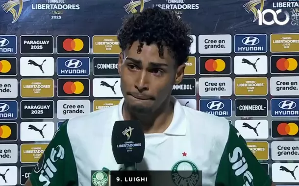 Meia Luighi do Palmeiras em entrevista coletiva após sofrer racismo em campo 