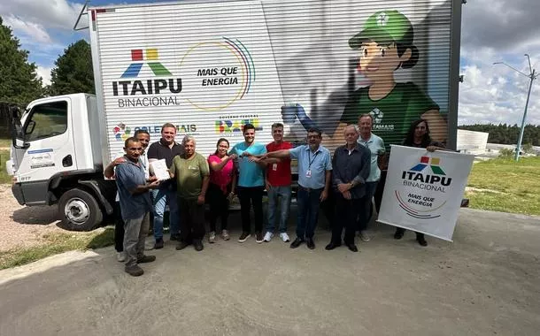 Itaipu entrega caminhão-baú e equipamentos para fortalecer reciclagem em Mandirituba