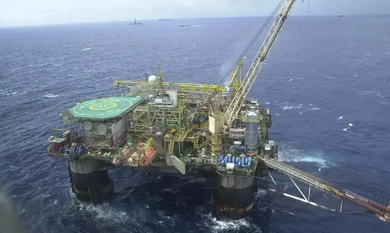 Plataforma de petróleo no Pré-sal