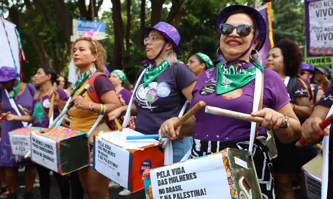 Marcha feminista em São Paulo-SP