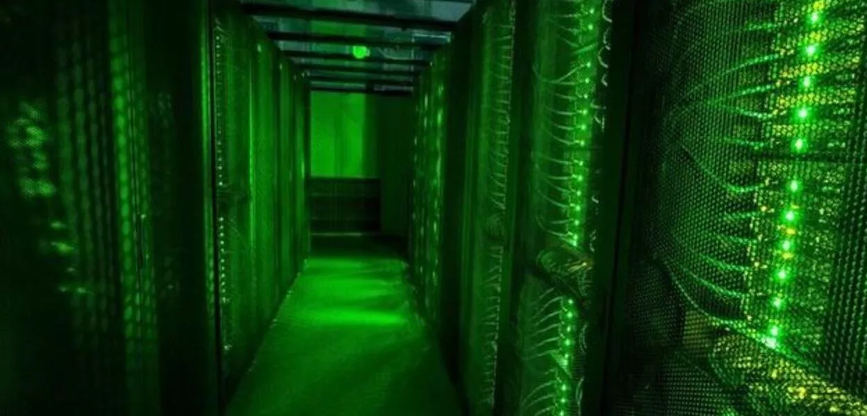 Servidores para armazenamento de dados em Hafnarfjordur, Islândia