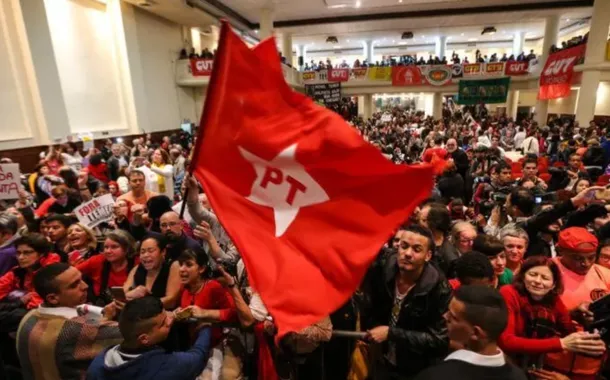 O Partido dos Trabalhadores está em debate interno sobre a sucessão à presidência 