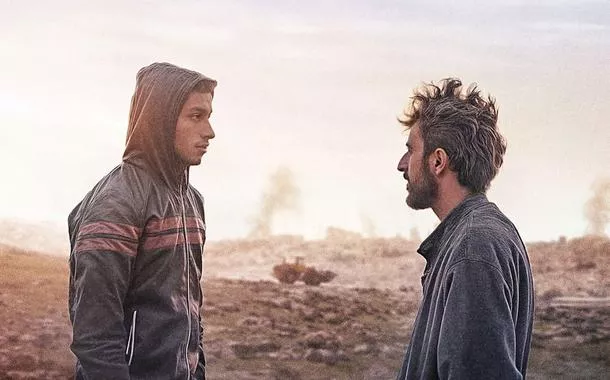 Sem Chão: Vozes que Ecoam Fronteiras