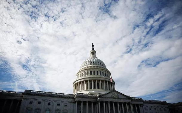 Tarifas de Trump vão reduzir produção dos EUA, alerta escritório de orçamento do Congresso