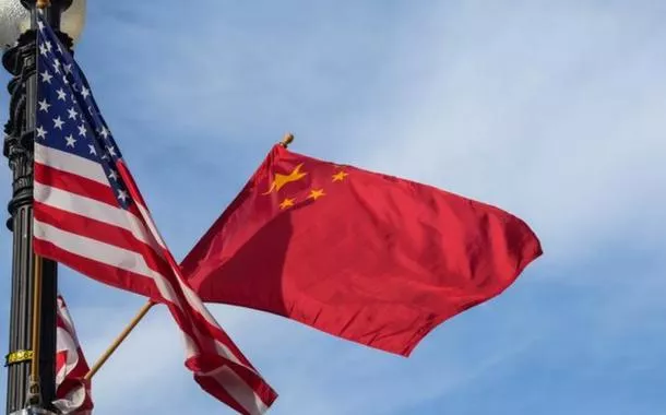 Bandeiras dos EUA e China