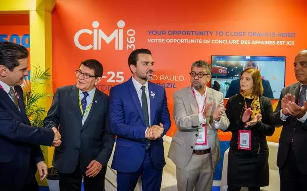 Ministro do Turismo destaca potencial de Maricá ao lado de Quaquá em evento global de investidores