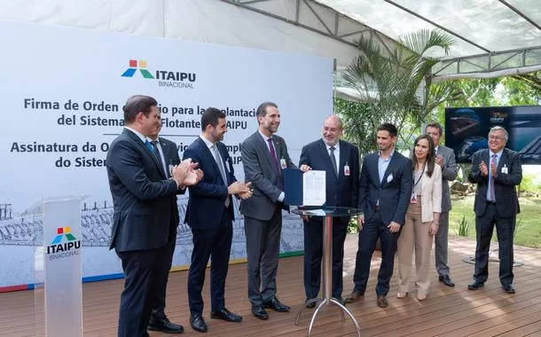 Itaipu inicia implantação de usina solar flutuante no reservatório