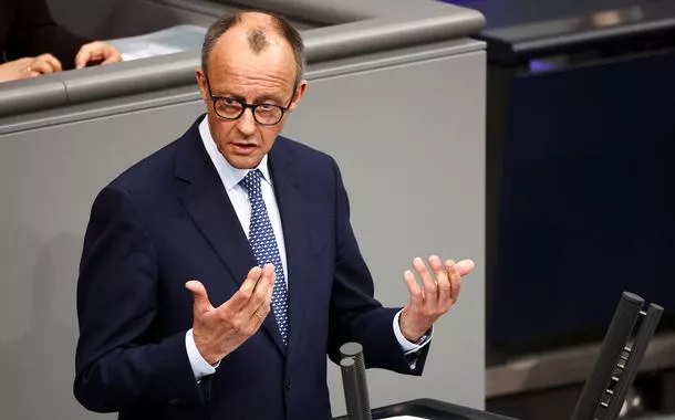 Líder de bloco conservador da Alemanha, Friedrich Merz, durante discurso ao Parlamento, em Berlim
13/03/2025
