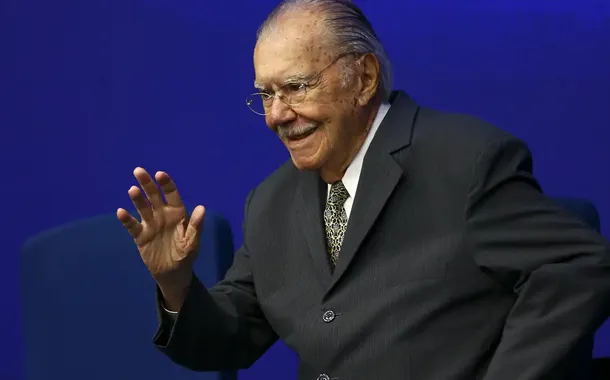 José Sarney