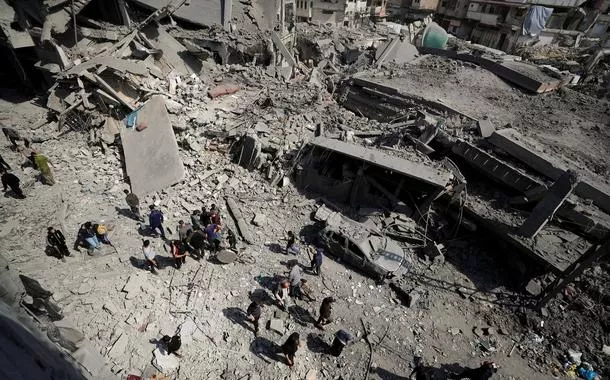 Número de palestinos mortos em ataque israelense a Gaza já passa de 400, dizem autoridades