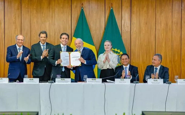 Reforma do IR é "equilibrada" e tributa os 0,2% mais ricos do Brasil, diz Haddad