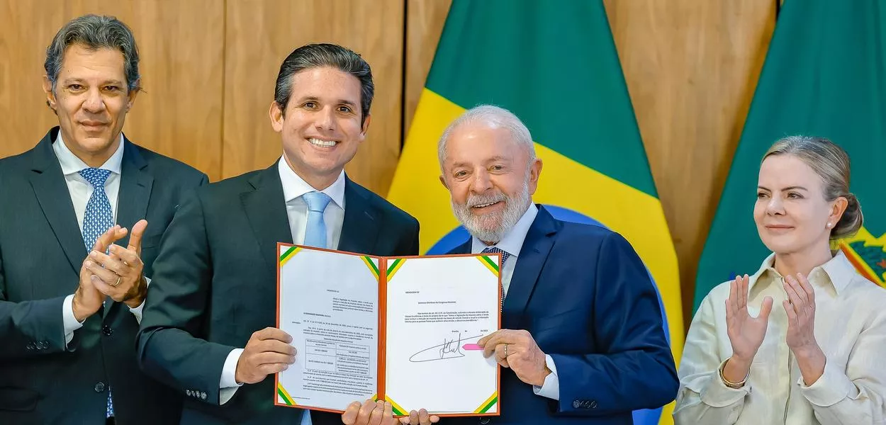 Fernando Haddad, Hugo Motta, Lula e Gleisi Hoffmann