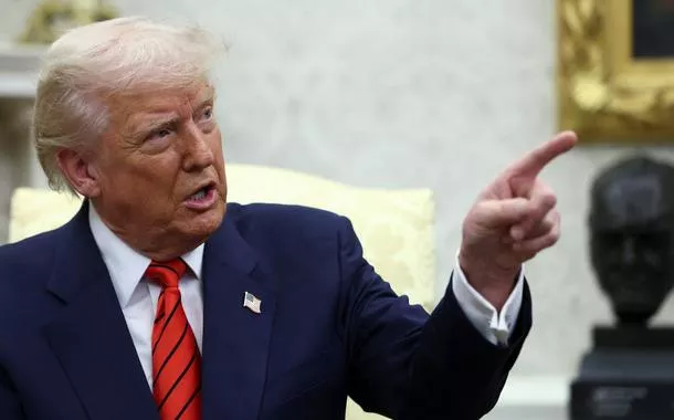 Trump faz novo ataque ao Brasil e diz que Bolsonaro é vítima de "caça às bruxas"