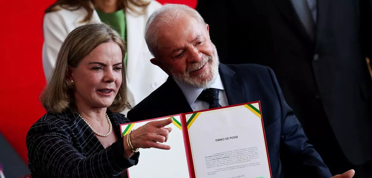 Presidente Lula e ministra Gleisi em cerimônia de posse no Palácio do Planalto - 10/03/2025
