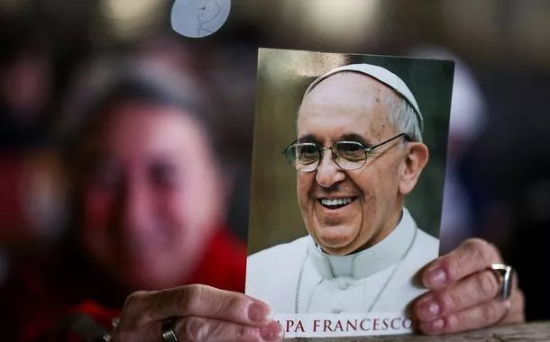 Um pontífice que abalou a Igreja Católica