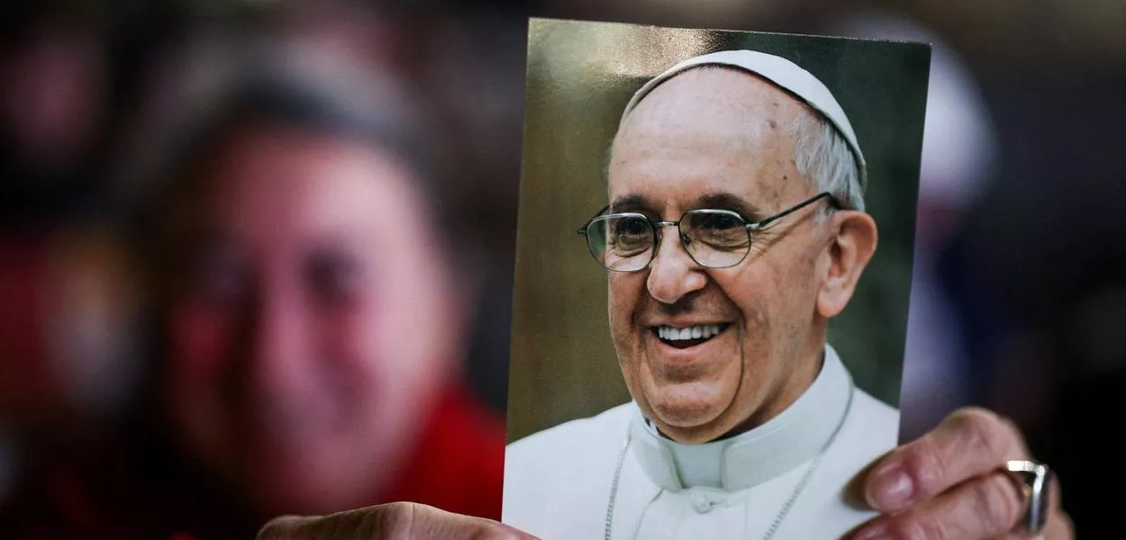 Imagem do papa Francisco em dia de oração no Vaticano
 19/3/2025   