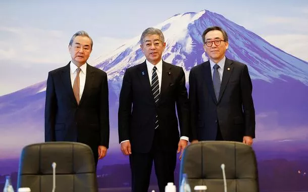 Japão, China e Coreia do Sul se reúnem em "ponto de virada na história" geopolítica