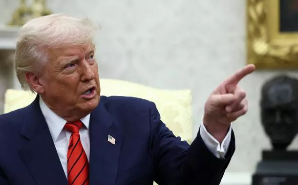 Governo Trump defende uso de lei de guerra para a deportação de imigrantes