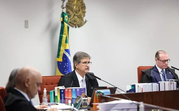 ‘Bolsonaro liderou organização criminosa para se manter no poder’, diz Gonet em julgamento