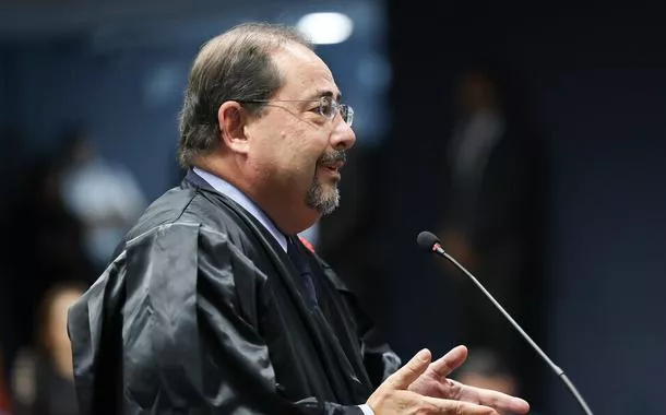Advogado diz que PF não provou "nada" contra Bolsonaro, chama denúncia da PGR de "narrativa" e ataca delação de Mauro Cid