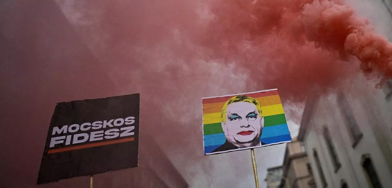 Manifestação após aprovação de lei que proíbe comunidades LGBTQ+ de realizar a Parada do Orgulho anual em Budapeste, Hungria
25/03/2025