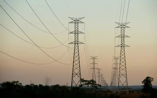 Contas de luz permanecem com bandeira tarifária vermelha em julho