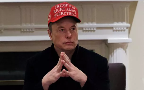 Oferta pública da SpaceX alerta que Elon Musk pode voltar à política nos EUA