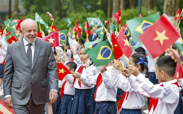 "Trump está fazendo a coisa certa na guerra da Ucrânia", diz Lula
