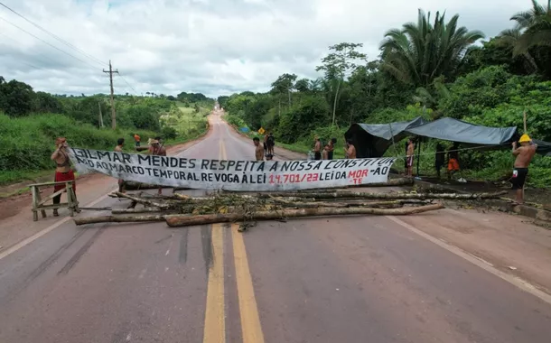 Caminhoneiros atacam indígenas que ocupam rodovia contra o Marco Temporal