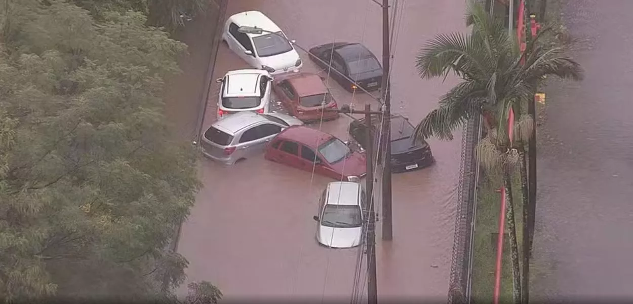 Alagamento na cidade de Santo André, na Grande São Paulo