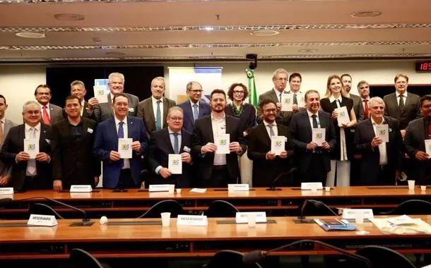 ABDE e Frente Parlamentar lançam Agenda Legislativa 2025 com foco em pautas fundamentais para o setor econômico