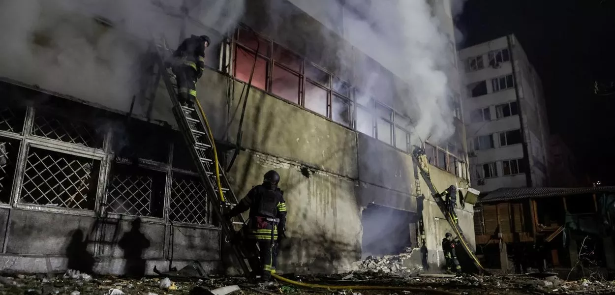 Local de ataque em Kharkiv - 2/4/2025   