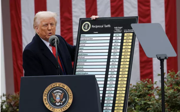 O presidente dos EUA, Donald Trump, faz comentários sobre tarifas no Rose Garden na Casa Branca em Washington, D.C., EUA, 2 de abril de 2025