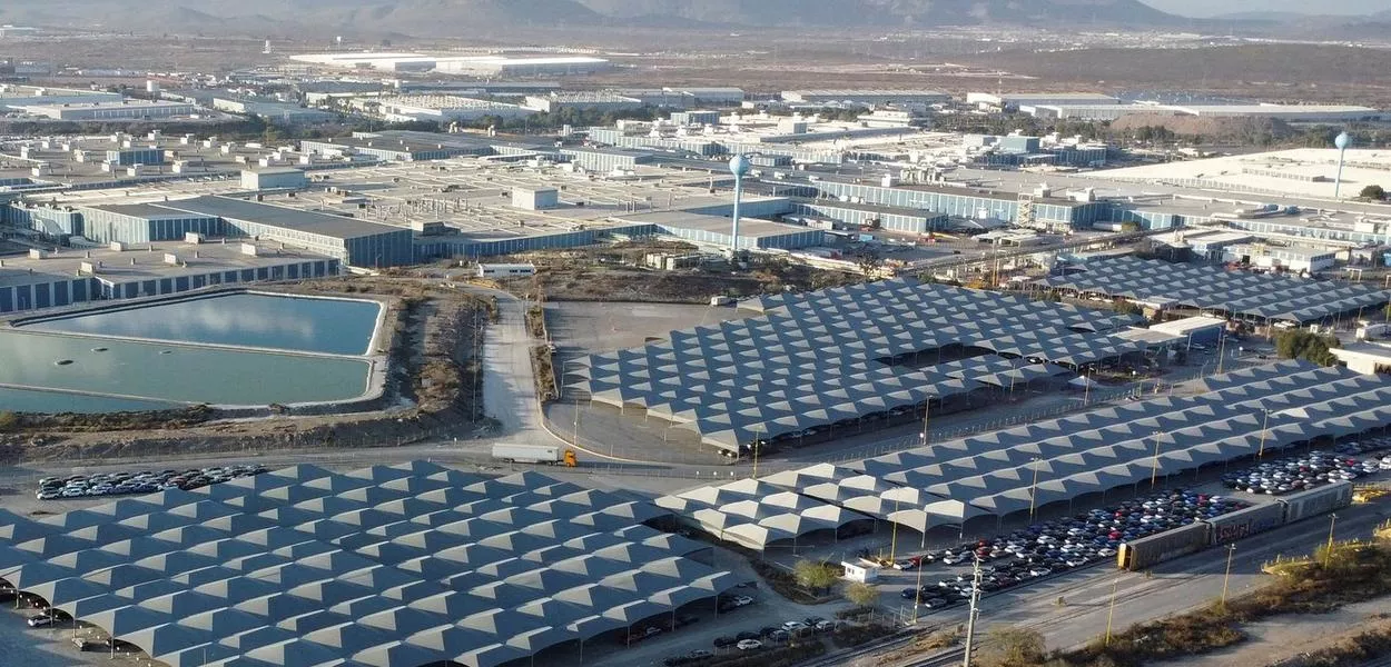 Fábrica da General Motors em Ramos Arizpe, México, que exporta veículos para o Canadá e os Estados Unidos - 29/1/2025