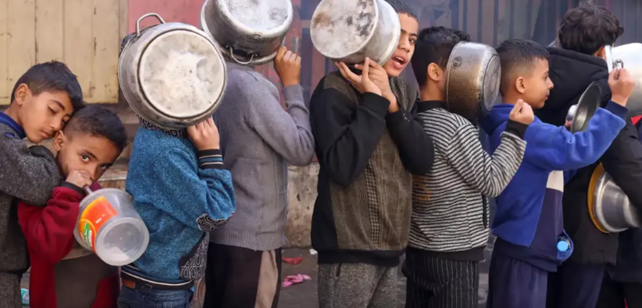 Israel usa a fome em Gaza como arma de guerra, diz ONU