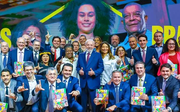 Estratégia do governo Lula frente ao tarifaço de Trump será a negociação