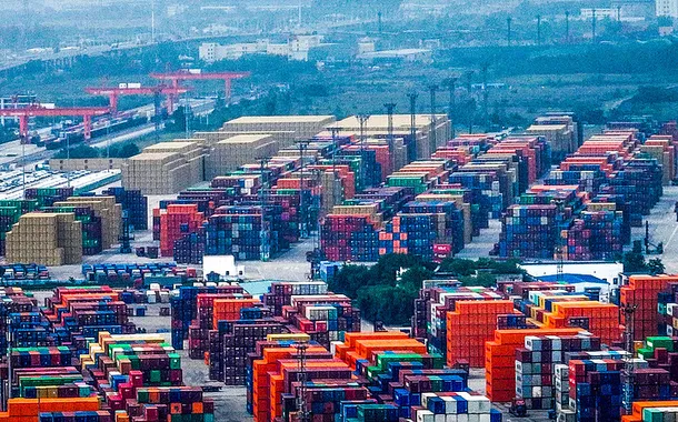 Aumento de exportações chinesas preocupa ocidente: "O tsunami está chegando para todos", diz ex-secretária de comércio dos EUA