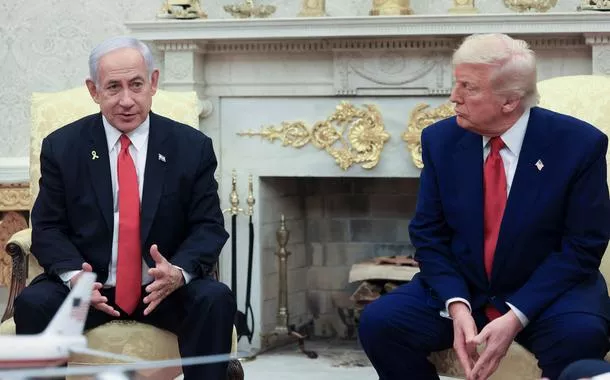 Ex-embaixador britânico alerta: Israel pode forjar "incidente de falsa bandeira" para arrastar EUA a conflito com Irã