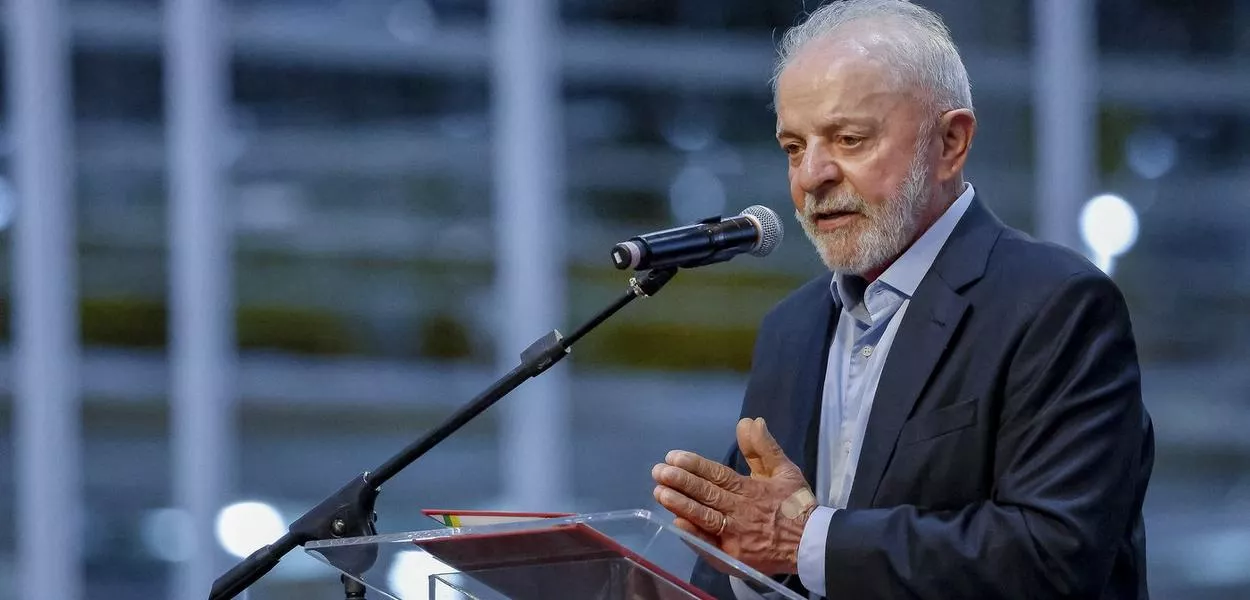Presidente da
República, Luiz Inácio Lula da Silva, durante visita e cerimônia de anúncios de investimentos e contratações por parte do Mercado Livre.

Centro de Distribuição do Mercado Livre – SP04 em Cajamar - SP