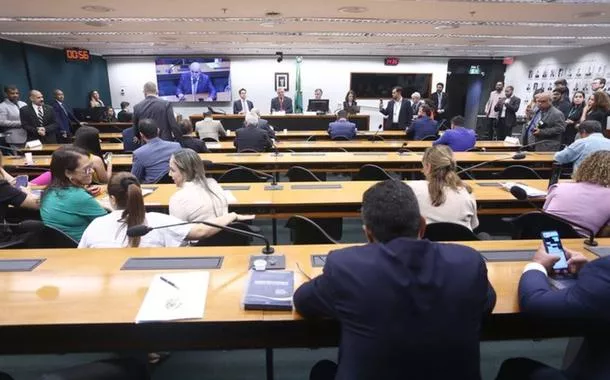 AGU pede à PF e ao MP que investiguem declarações de deputado que pediu a morte de Lula