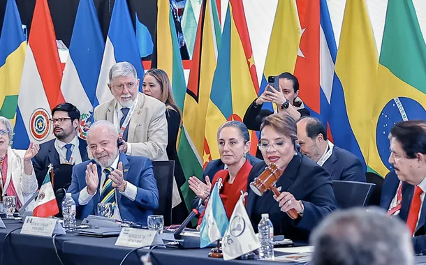 América Latina e Caribe precisam de voz ativa para reagir à nova ordem global, diz Lula